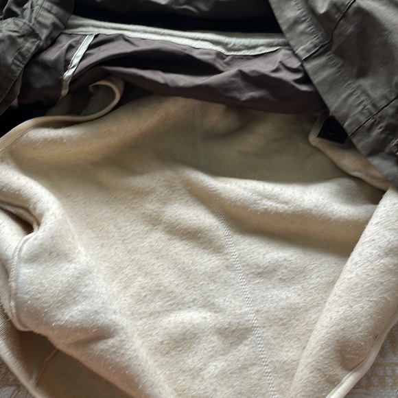 Super Functional GAP Winter Jacket with Removable Sherpa Vest - Picture 7 of 7